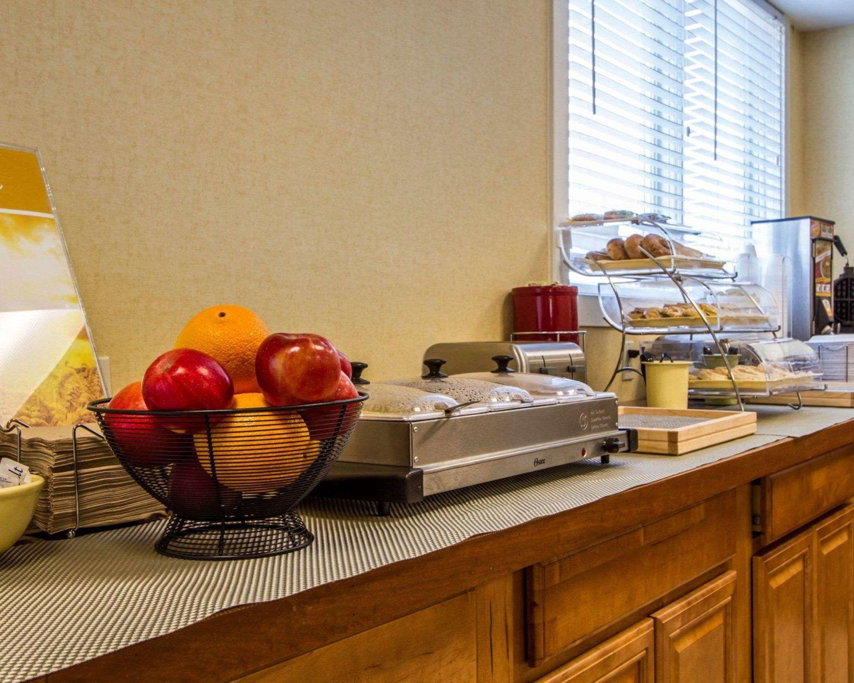 Quality Inn & Suites South Portland Εξωτερικό φωτογραφία